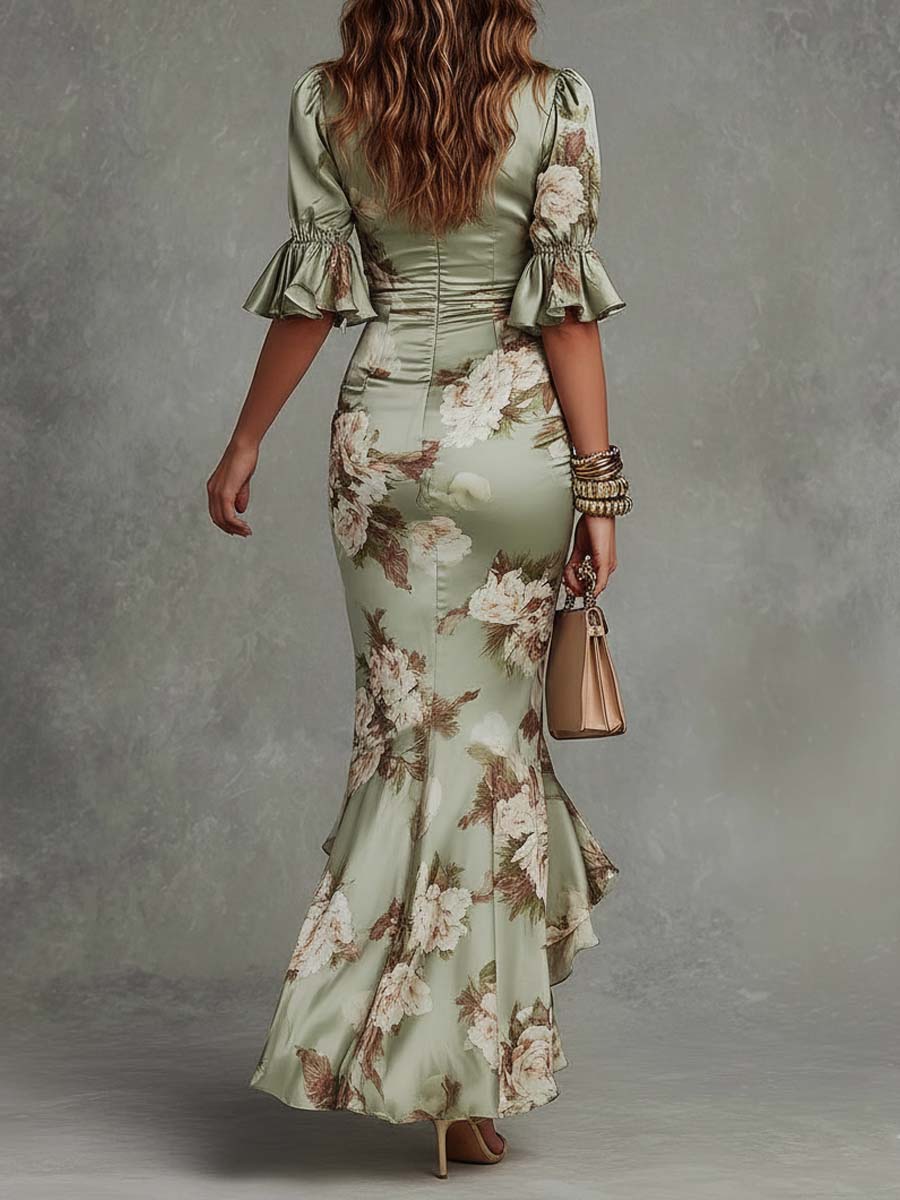 ANNA ∙ VESTIDO MAXI ASIMÉTRICO DE SATÉN VERDE CON ESCOTE EN V Y MANGAS ACAMPANADAS